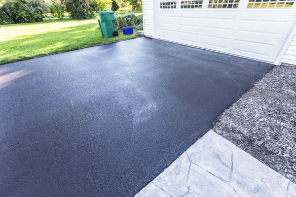 Cost of Pavement Sealcoating in Corona