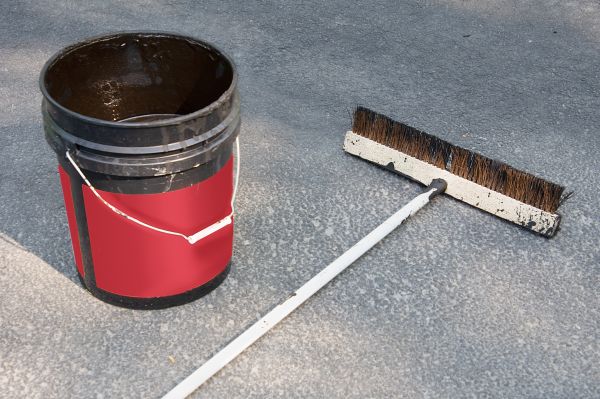 Cost of Residential Blacktop Sealing in Corona