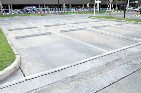 Cost of Parking Lot Resurfacing in Corona